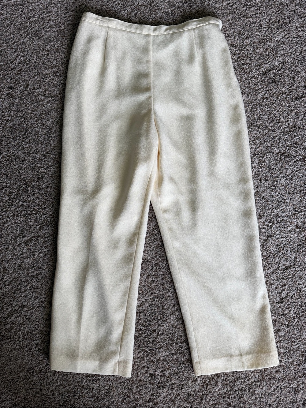 Alfred Dunner Cream Cropped Knit Pants